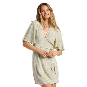 Billabong All For You 2 Dress Spearmint Floral - Small -‎ Flutter Sleeve